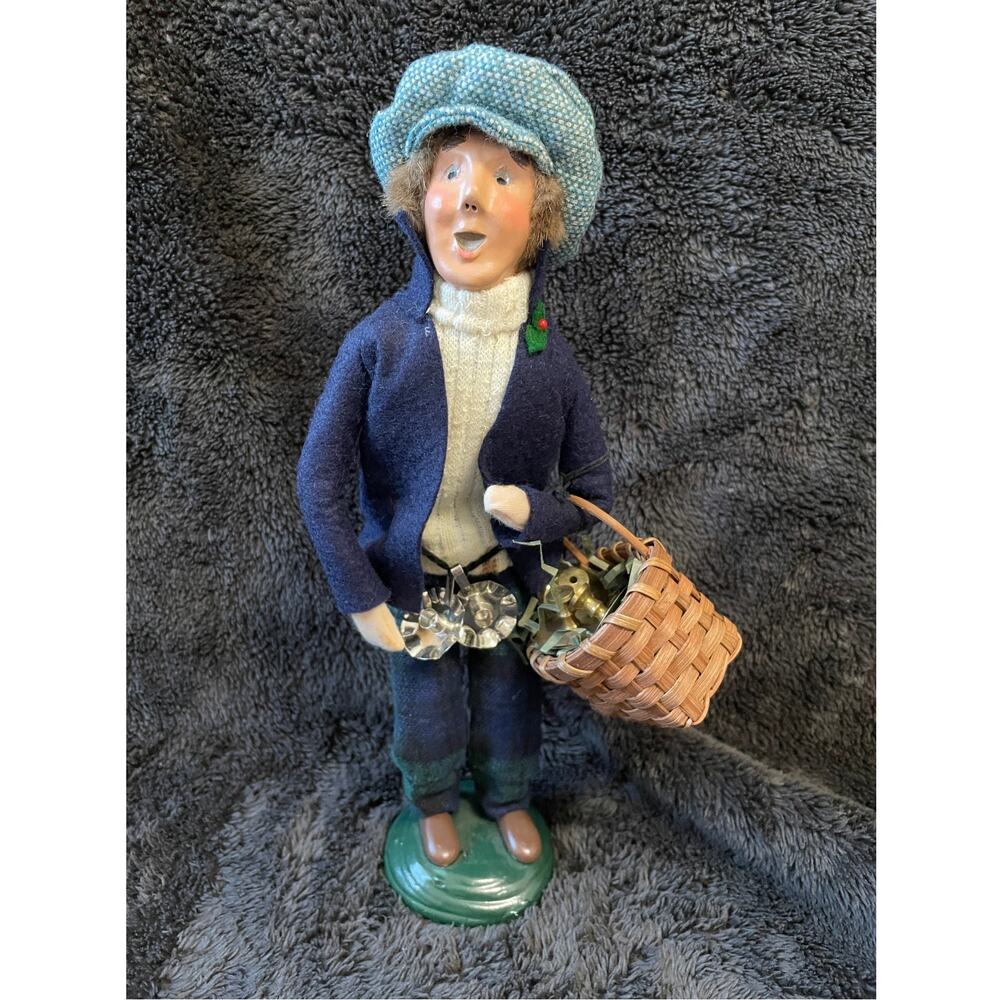 Byers Choice Retired 1992 Cries of London Candlestick Vendor